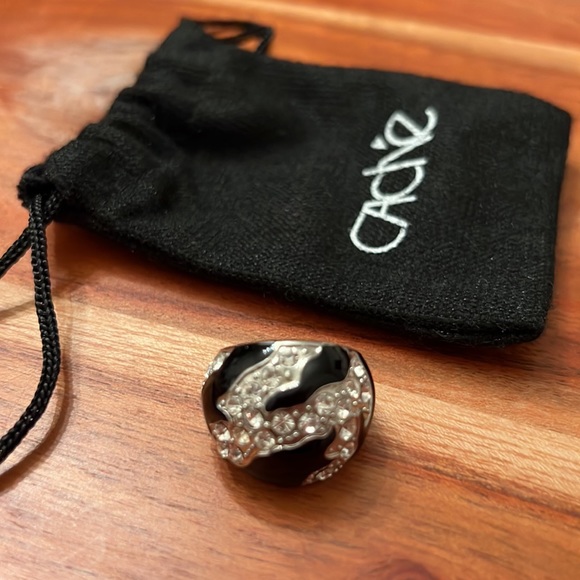 CACHE BLACK AND SILVER RHINESTONE DOME RING - Picture 4 of 14